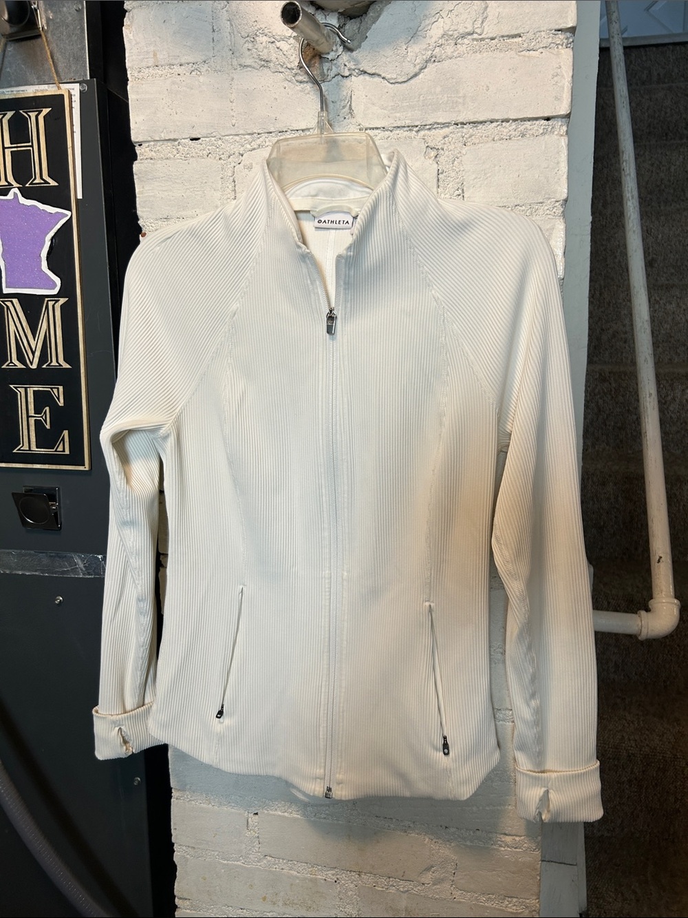 Excellent Athleta White Jacket in Women’s Small Petite